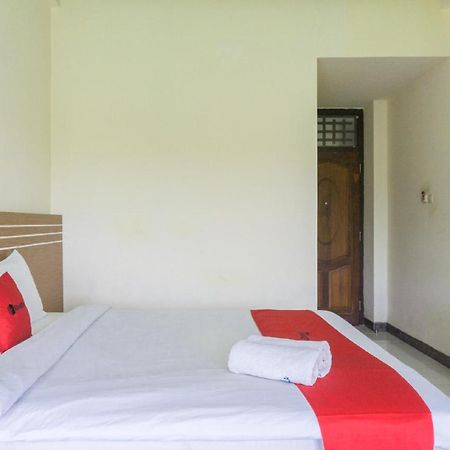 Reddoorz @ Tambolaka Sumba Hotel Lokokaki Kültér fotó