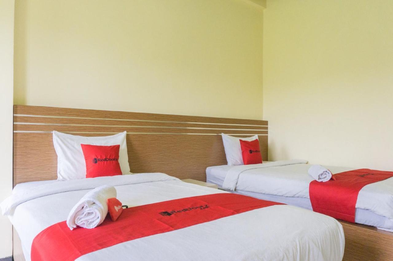 Reddoorz @ Tambolaka Sumba Hotel Lokokaki Kültér fotó